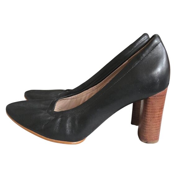 Clarks Narrative Black Round Toe Pumps  Women's Size 9.5M Stacked Heel Leather - Picture 2 of 7